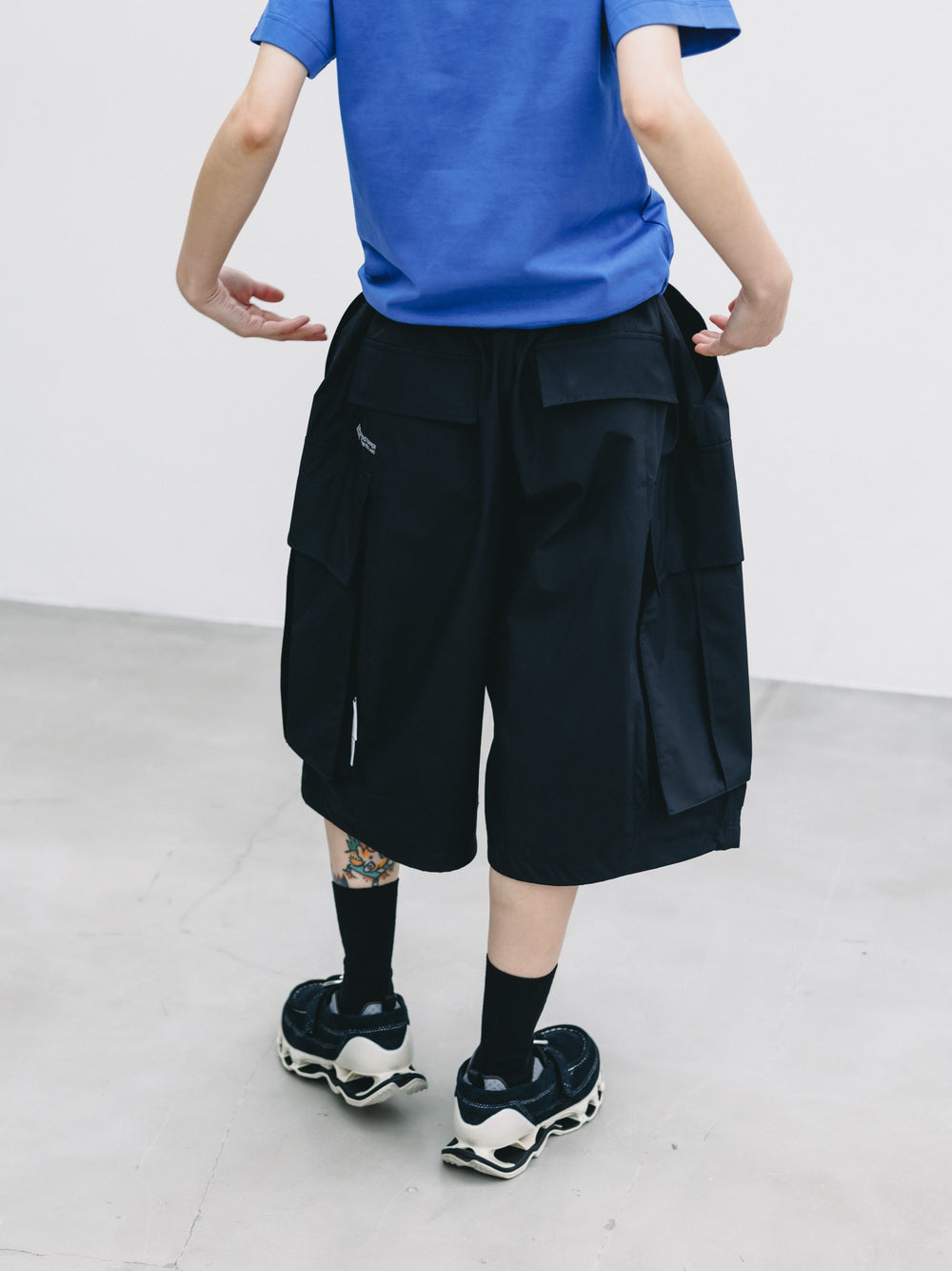 CLESSTE / +Phenix Windstopper ® By Gore-tex Labs City Mega Pocket Balloon Cargo Half Pants (Black)