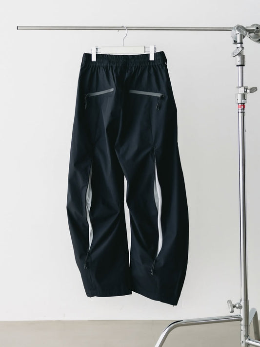 CLESSTE / +Phenix Windstopper ® By Gore-tex Labs City Barrel Leg Pants (Black x White)