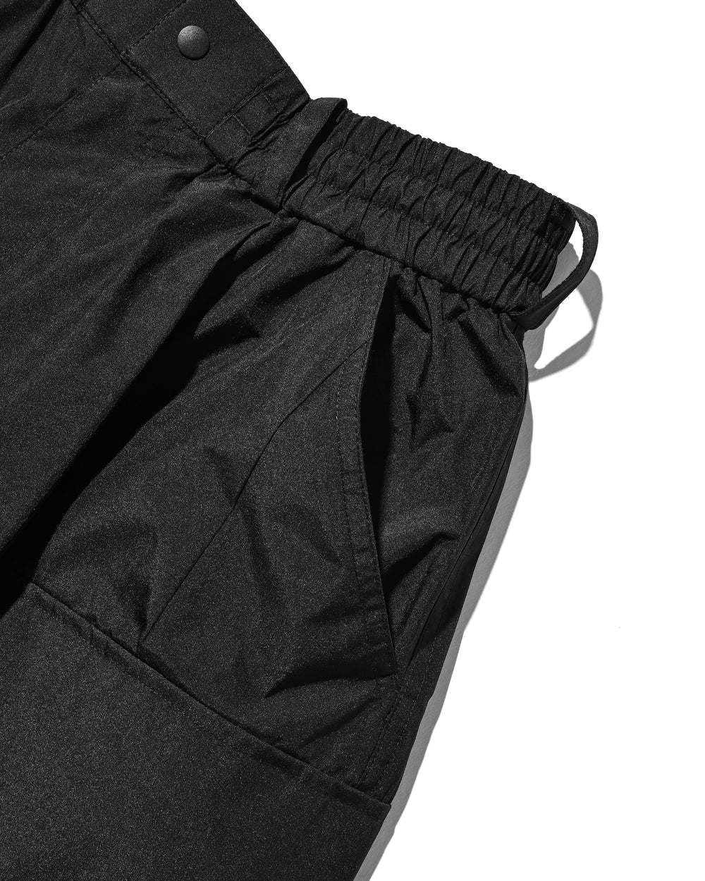 CLESSTE / +Phenix Windstopper ® By Gore-tex Labs City Mega Pocket Balloon Cargo Half Pants (Black)