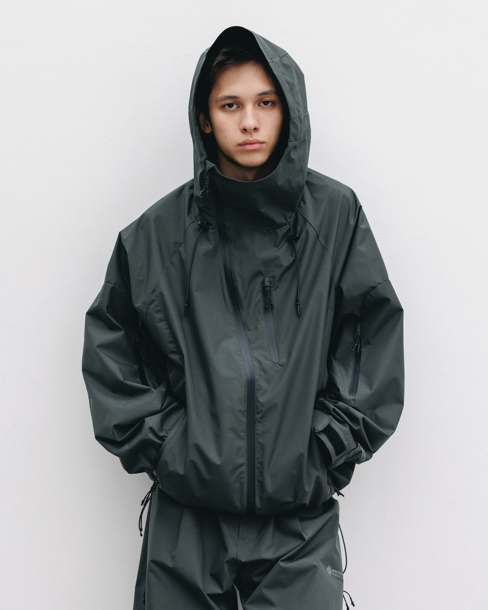 CLESSTE / +Phenix Windstopper ® By Gore-tex Labs City Mountain Jacket (Asphalt Gray)