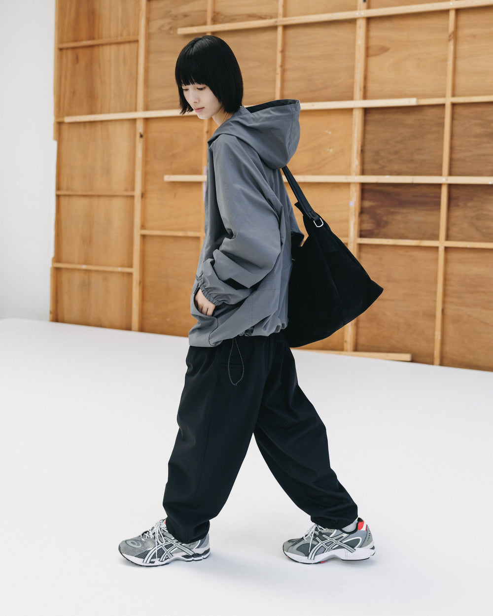 CLESSTE / Suede Nomad Bag (Black)