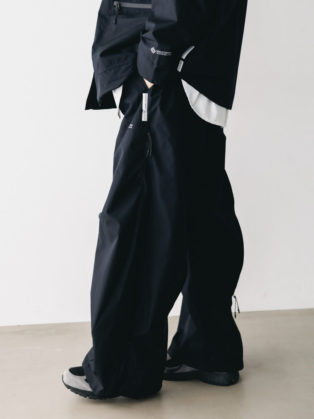 CLESSTE / +Phenix Windstopper ® By Gore-tex Labs City Barrel Leg Pants (Black)
