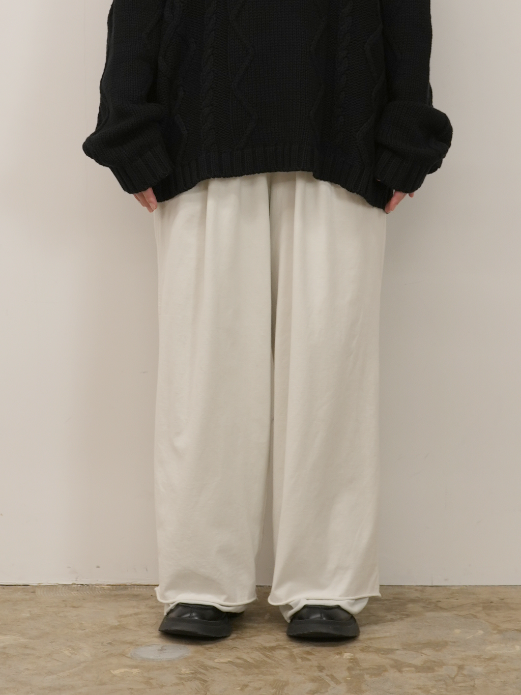 ANCELLM / Drape Wide Easy Cut Slacks (White)