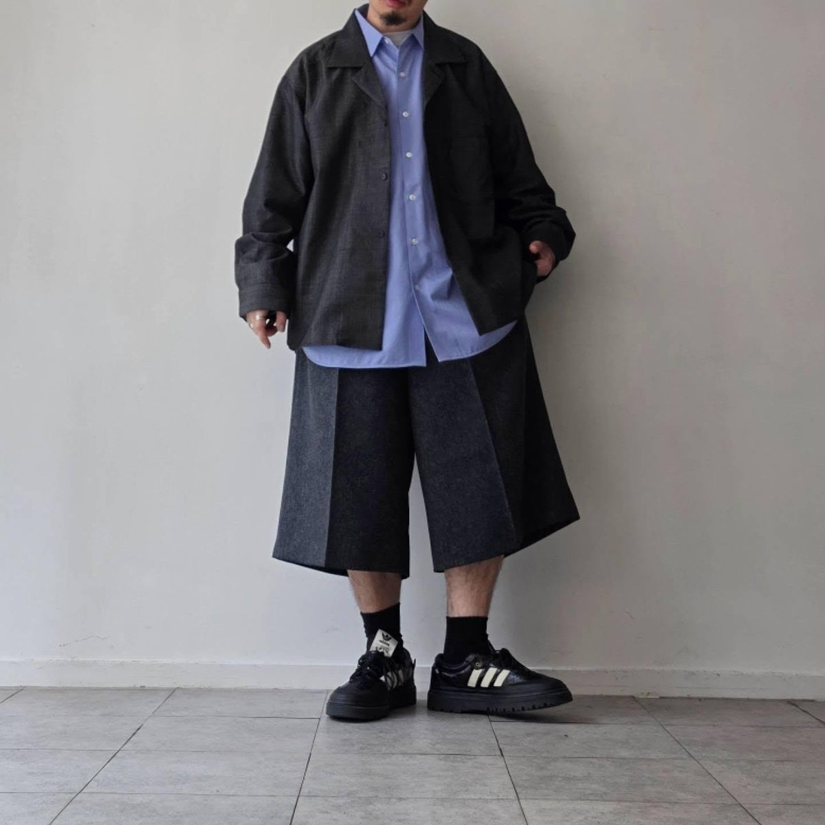REVERBERATE / Tacked Shorts (Black)
