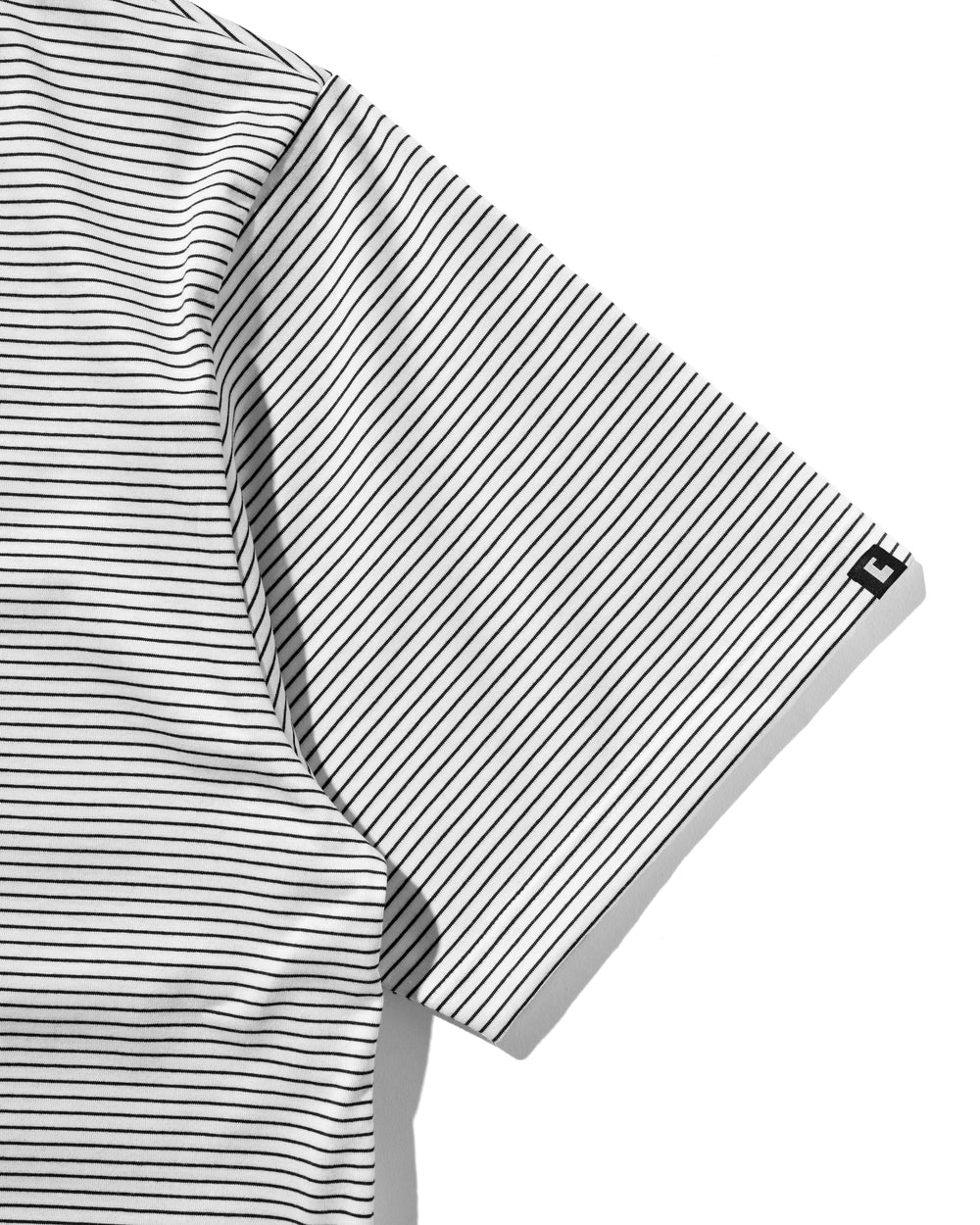 CLESSTE / 'C' Striped Massive T-Shirt With Drawstrings (White x Black)