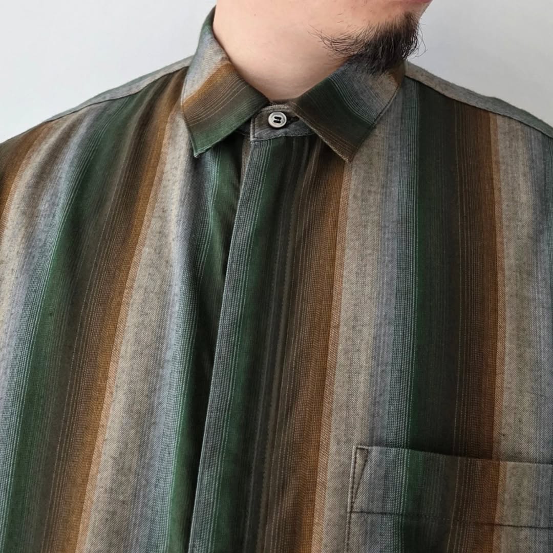 ELEPHANT TRIBAL FABRICS / Zip Ombre Stripe Shirt (Green)