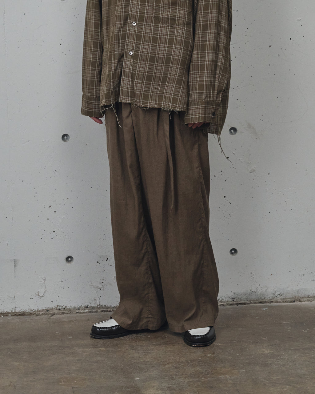 ANCELLM / Linen Poplin Belt-Less Slacks (Brown)