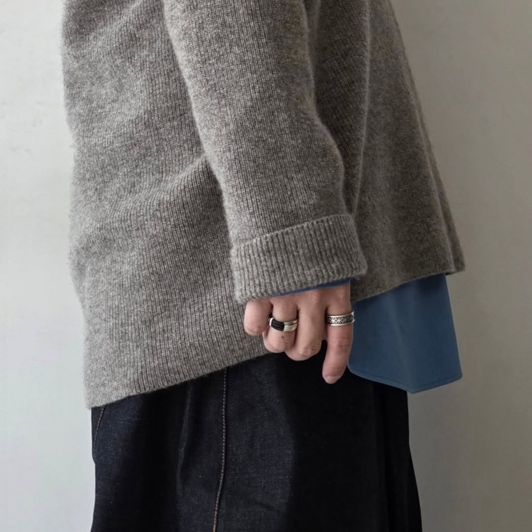 NOMAT / V-Neck Pullover Yak