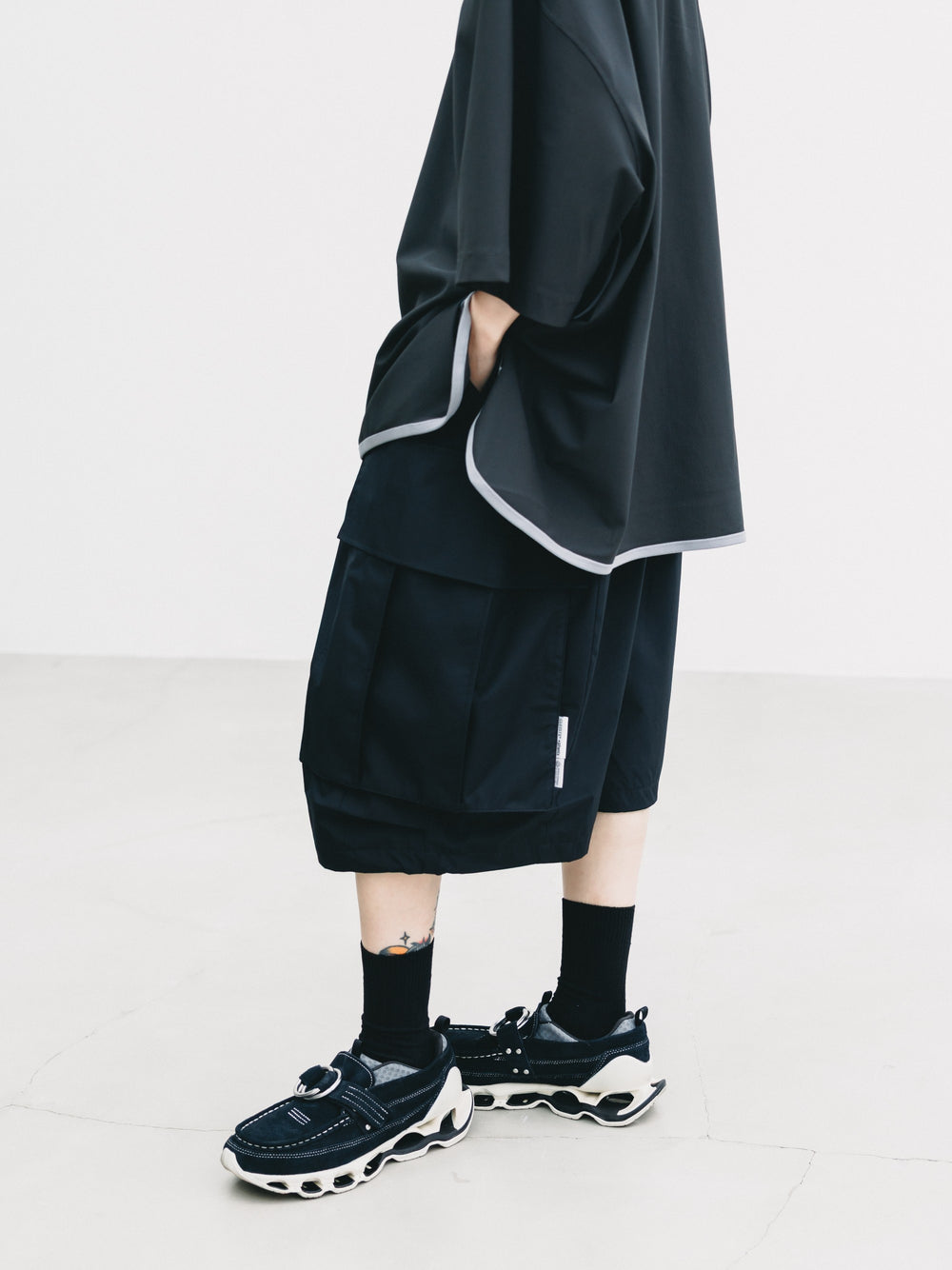 CLESSTE / +Phenix Windstopper ® By Gore-tex Labs City Mega Pocket Balloon Cargo Half Pants (Black)