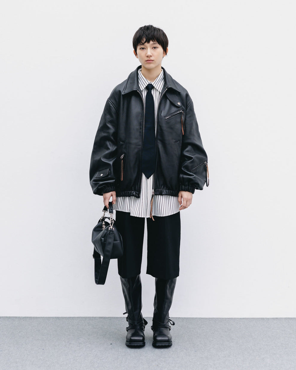 CLESSTE / Leather Day Off Bag Mini (Black)