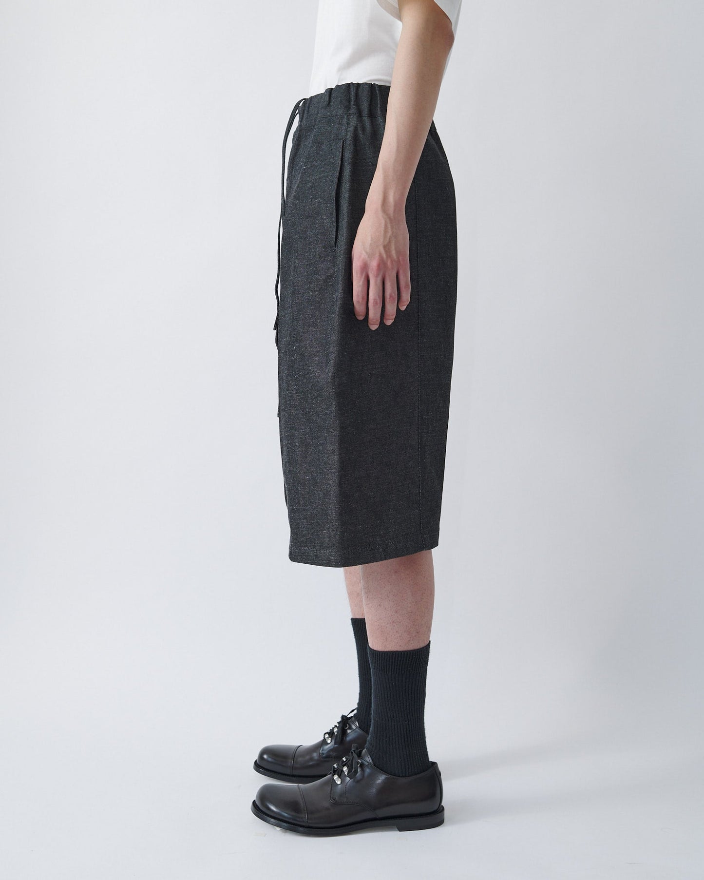 SAGE NATION / Box Pleat Short Denim - Raw Black