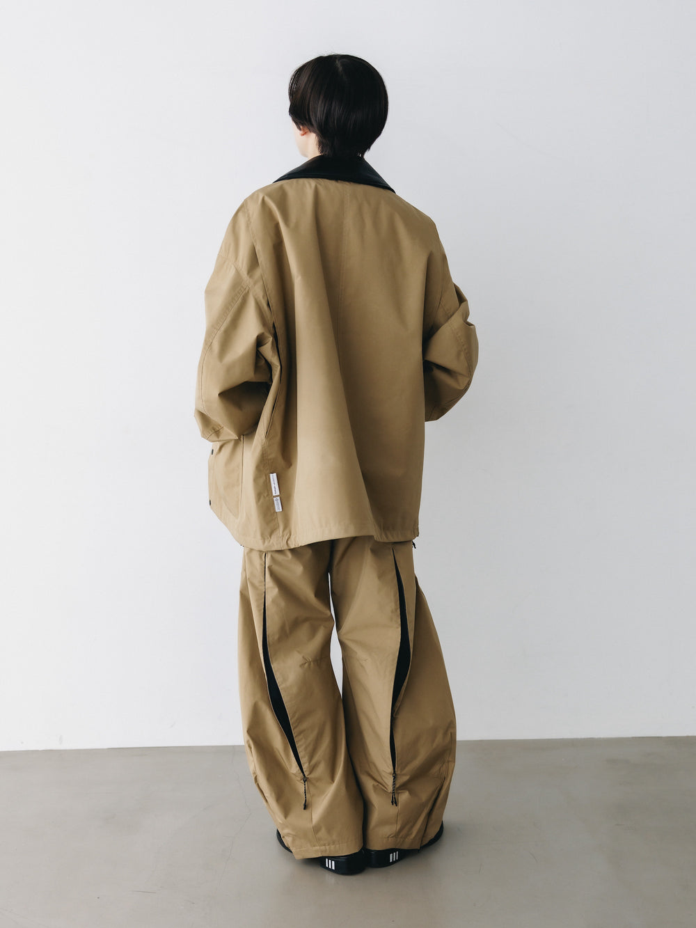 CLESSTE / +Phenix Windstopper ® By Gore-tex Labs City Barrel Leg Pants (Camel Beige)