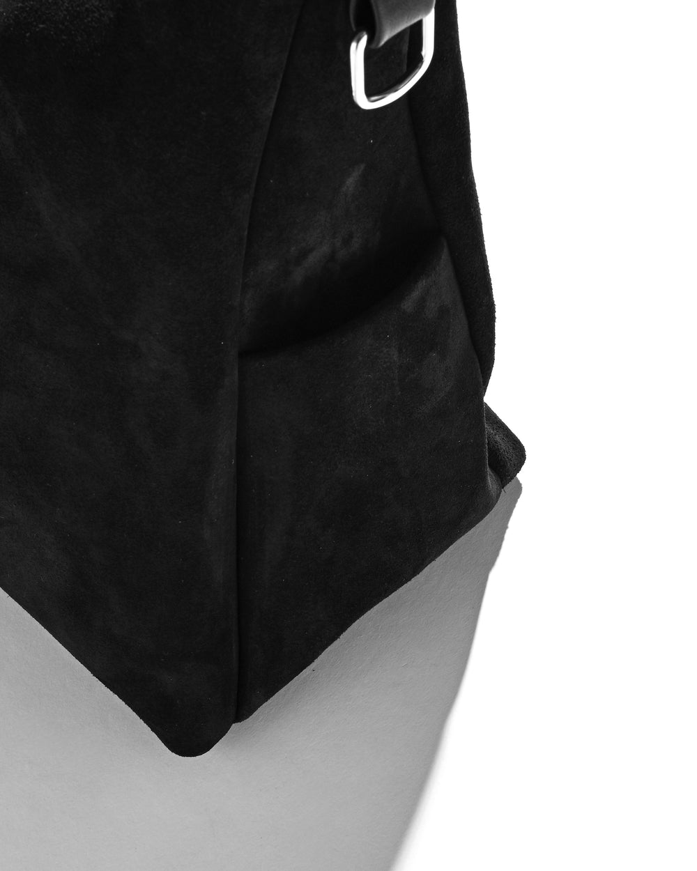 CLESSTE / Suede Nomad Bag (Black)