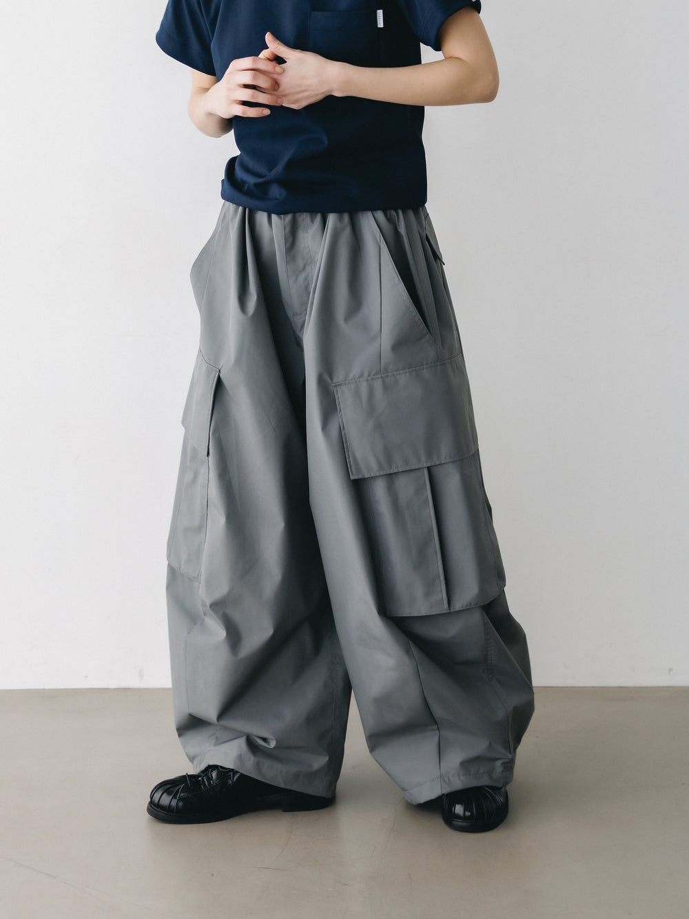 CLESSTE / +Phenix Windstopper ® By Gore-tex Labs City Mega Pocket Balloon Cargo Pants (Charcoal Gray)