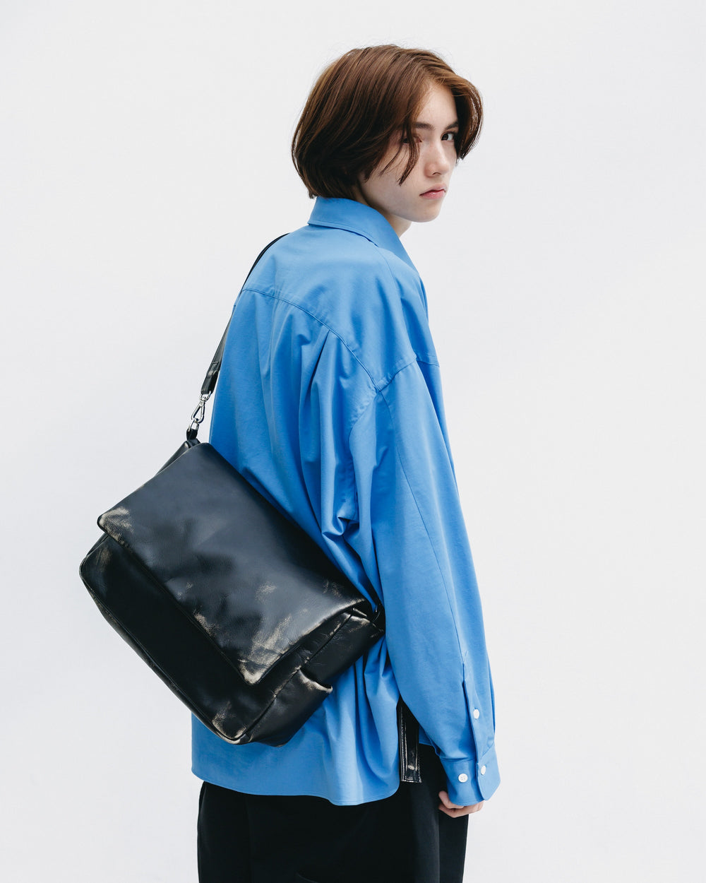 CLESSTE / Vintage Leather Padded Flap Holiday Bag (Black)