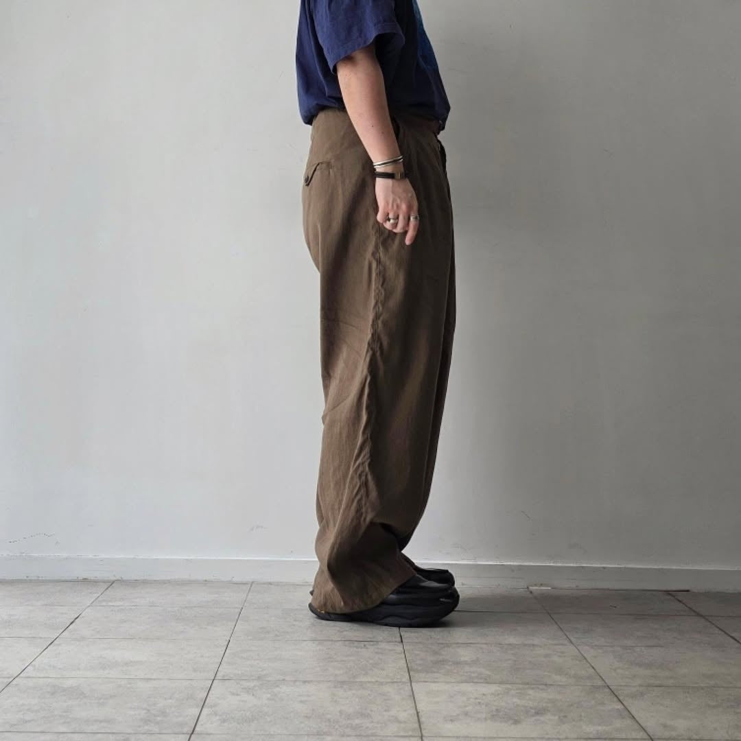 ANCELLM / Linen Poplin Belt-Less Slacks (Brown)