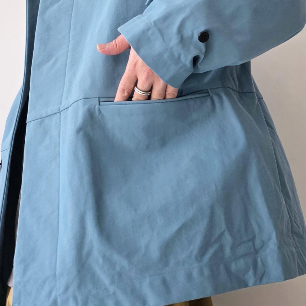 KANEMASA PHIL / 36G ECONYL Half Coat (Blue Gray)