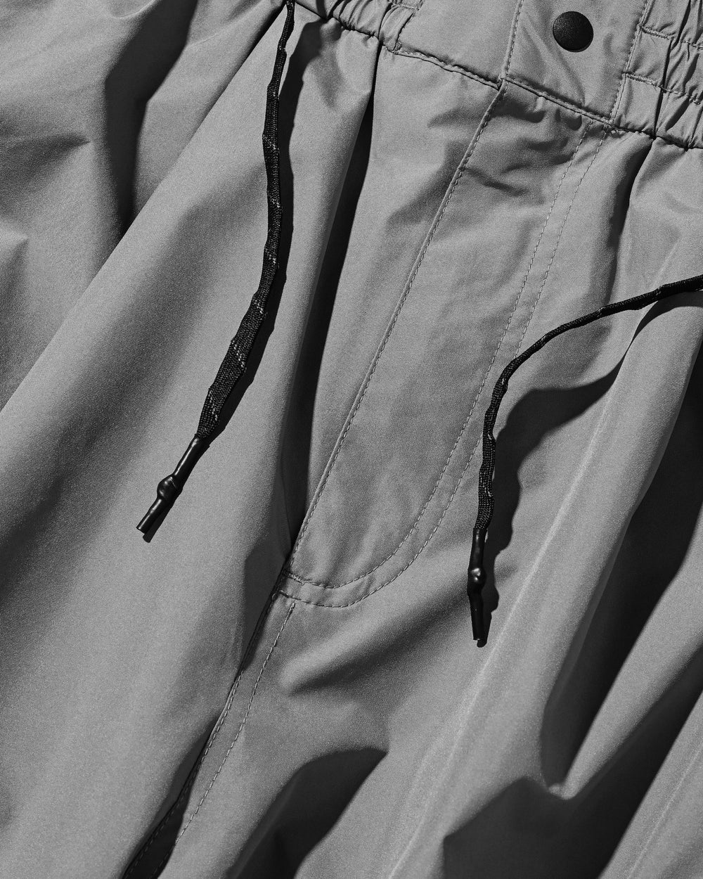 CLESSTE / +Phenix Windstopper ® By Gore-tex Labs City Mega Pocket Balloon Cargo Pants (Charcoal Gray)