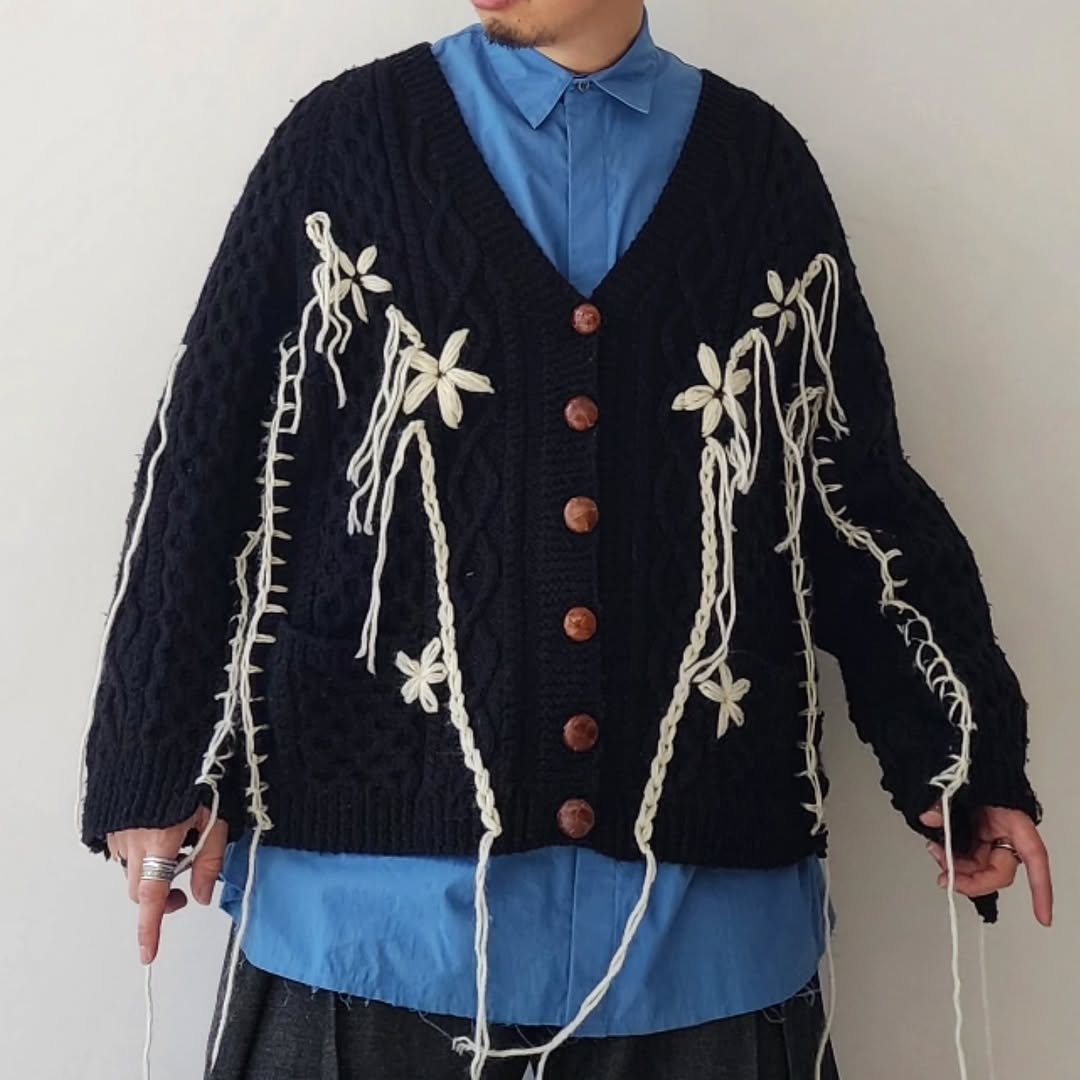 DISCOVERED / Hand Embroidery Fisherman Knit (A)