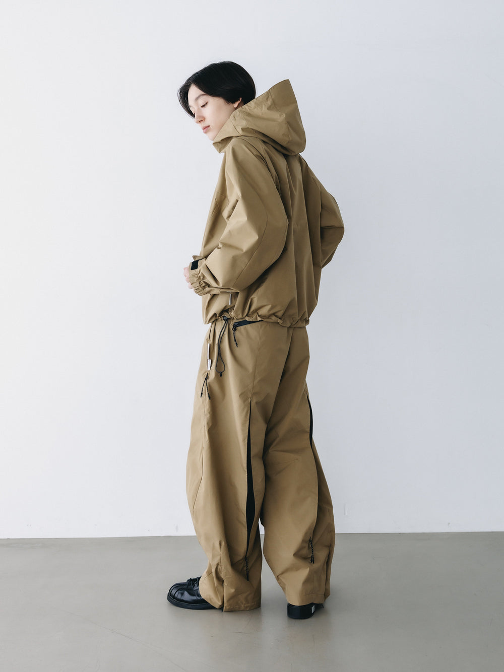 CLESSTE / +Phenix Windstopper ® By Gore-tex Labs City Barrel Leg Pants (Camel Beige)