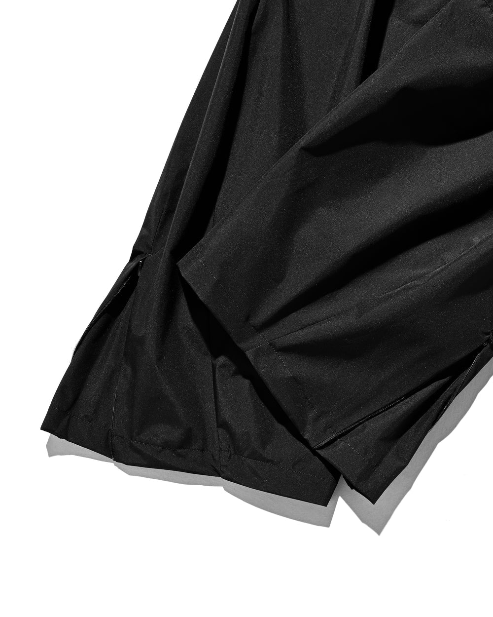 CLESSTE / +Phenix Windstopper ® By Gore-tex Labs City Barrel Leg Pants (Black)