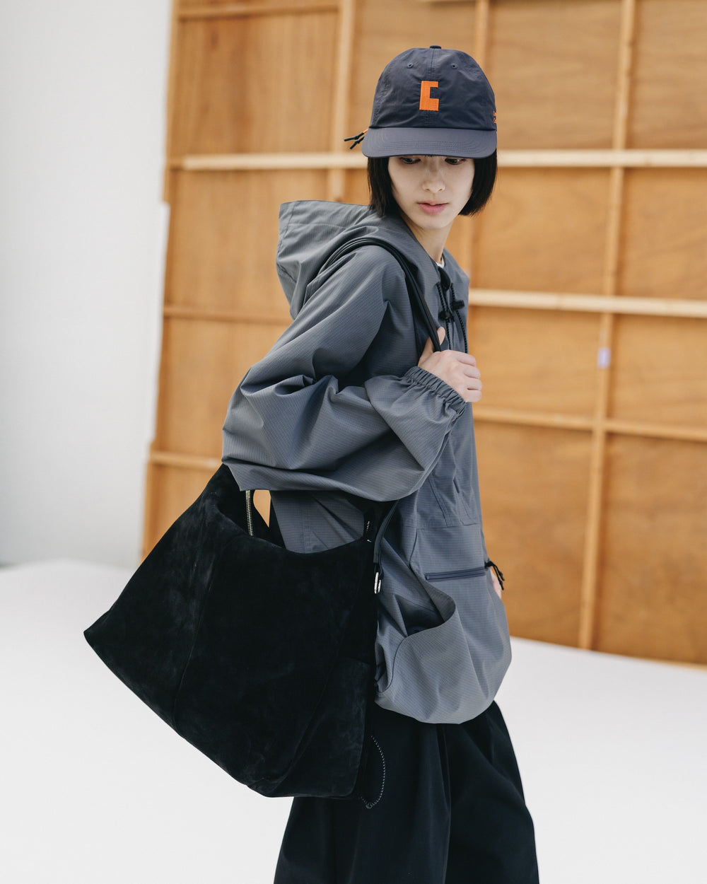 CLESSTE / Suede Nomad Bag (Black)