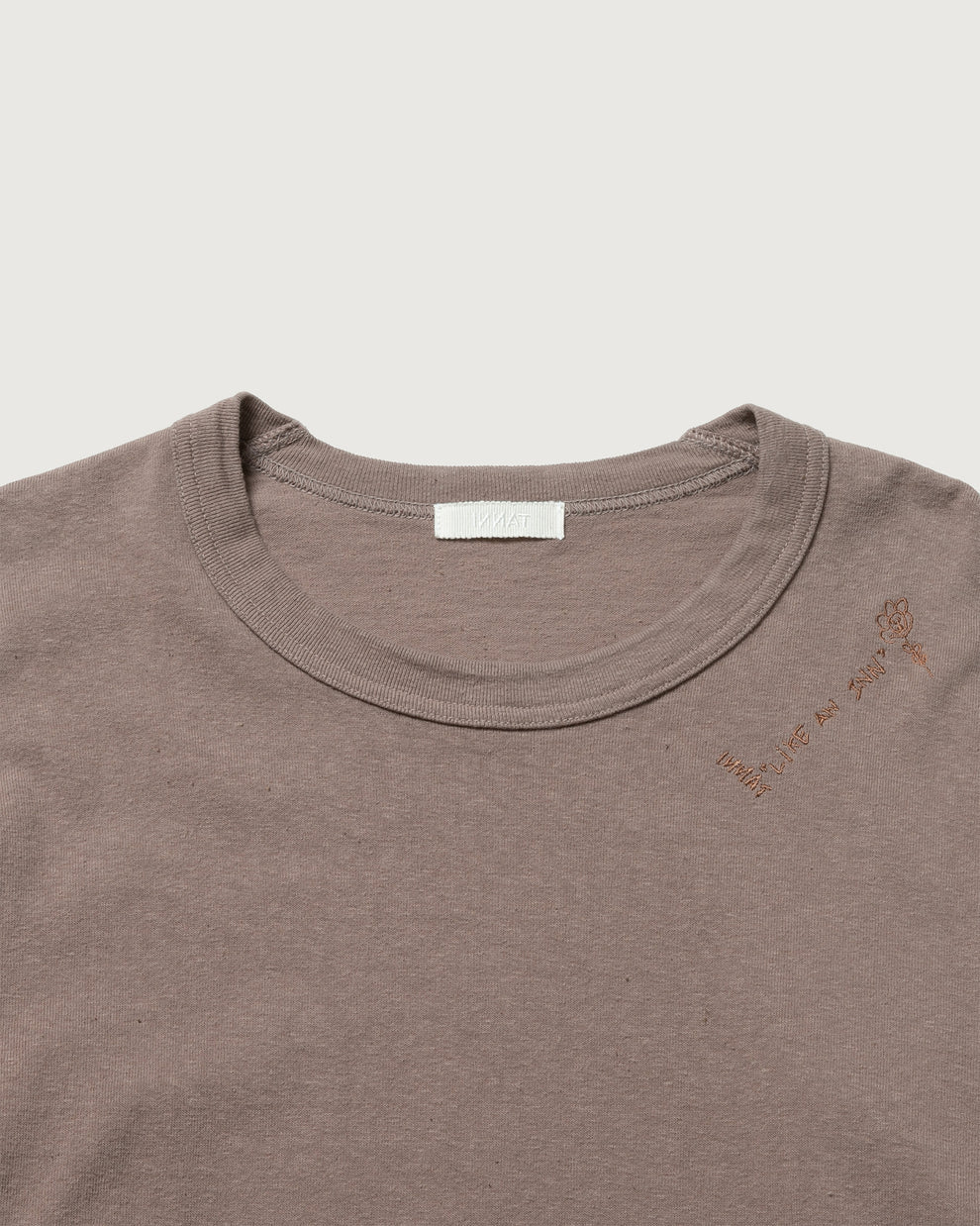 INNAT / Ringer SS Tee (Greige)