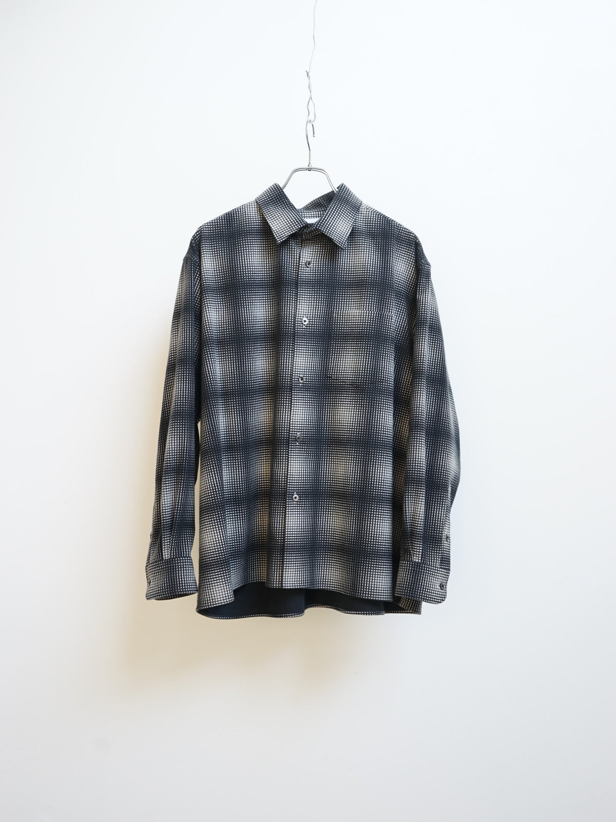 REVERBERATE / Flannel Shirt (Black x White)