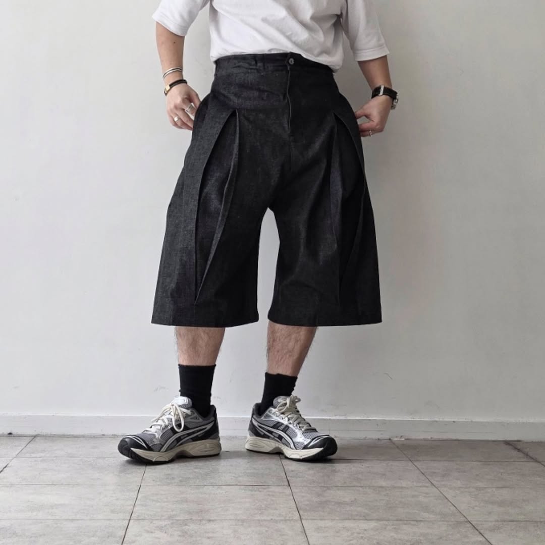 SAGE NATION / Box Pleat Short Denim - Raw Black