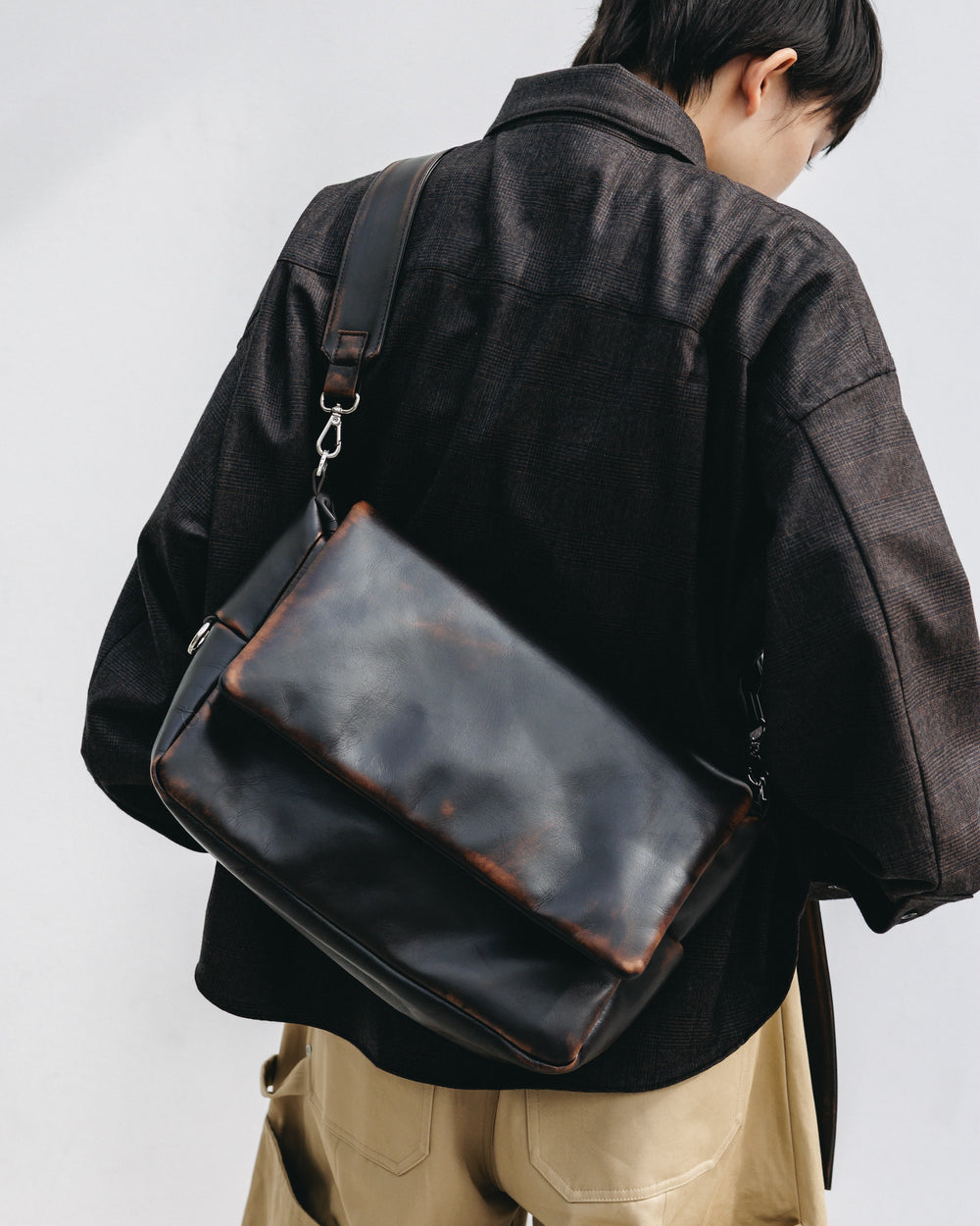 CLESSTE / Vintage Leather Padded Flap Holiday Bag (Brown)