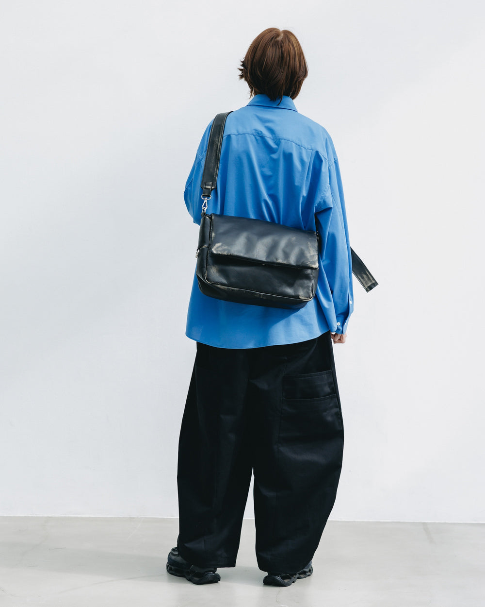 CLESSTE / Vintage Leather Padded Flap Holiday Bag (Black)