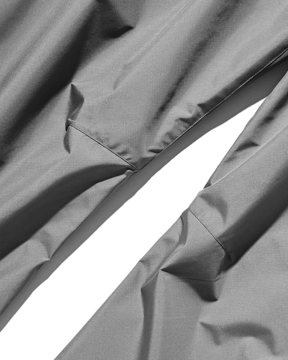 CLESSTE / +Phenix Windstopper ® By Gore-tex Labs City Barrel Leg Pants (Charcoal Gray)