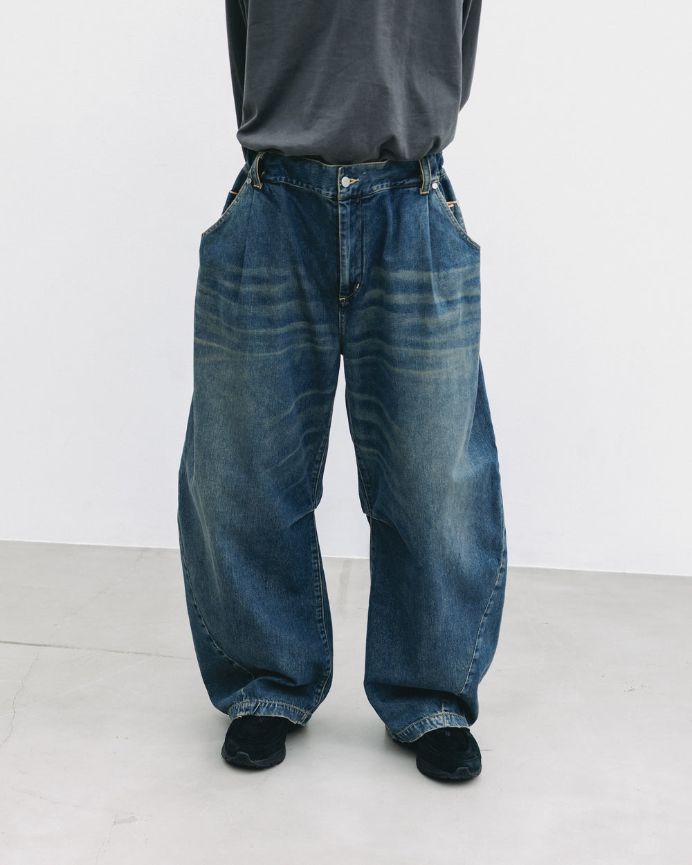 CLESSTE / Vintage Dyed Selvedge Denim Barrel Leg Pants (Vintage Indigo)