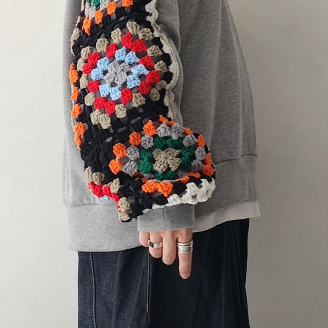 DISCOVERED / Crochet Sleeve Sweat (Gray)