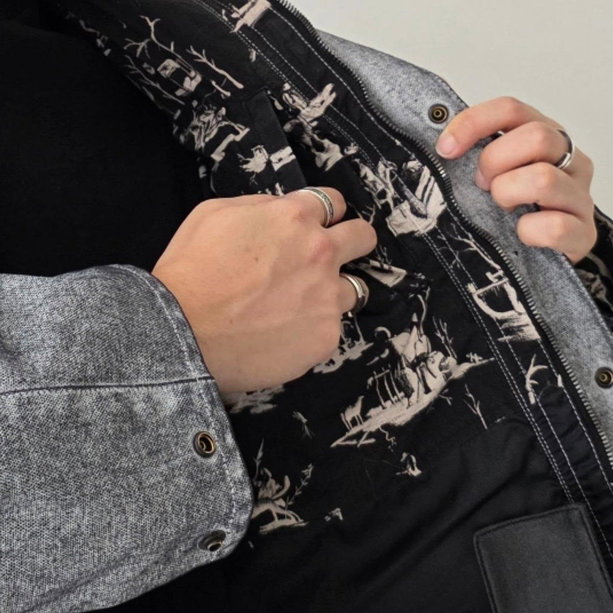 SHINYAKOZUKA / Farmhand (Snowveil Black)