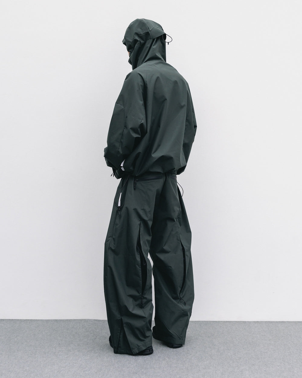 CLESSTE / +Phenix Windstopper ® By Gore-tex Labs City Mountain Jacket (Asphalt Gray)