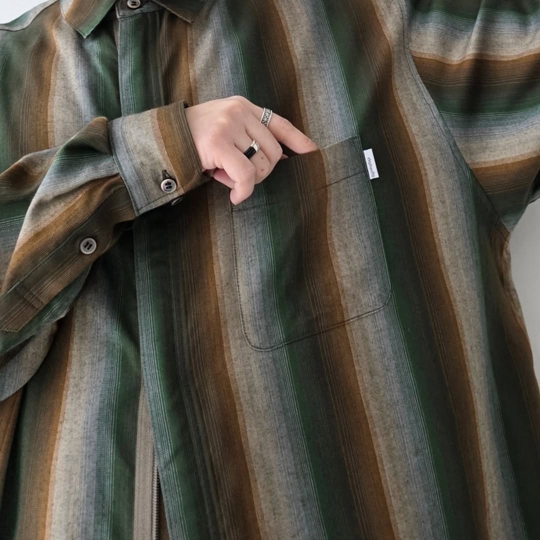 ELEPHANT TRIBAL FABRICS / Zip Ombre Stripe Shirt (Green)