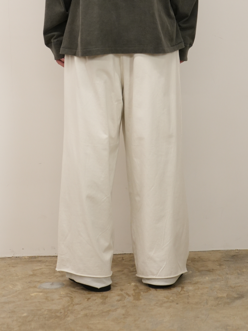 ANCELLM / Drape Wide Easy Cut Slacks (White)