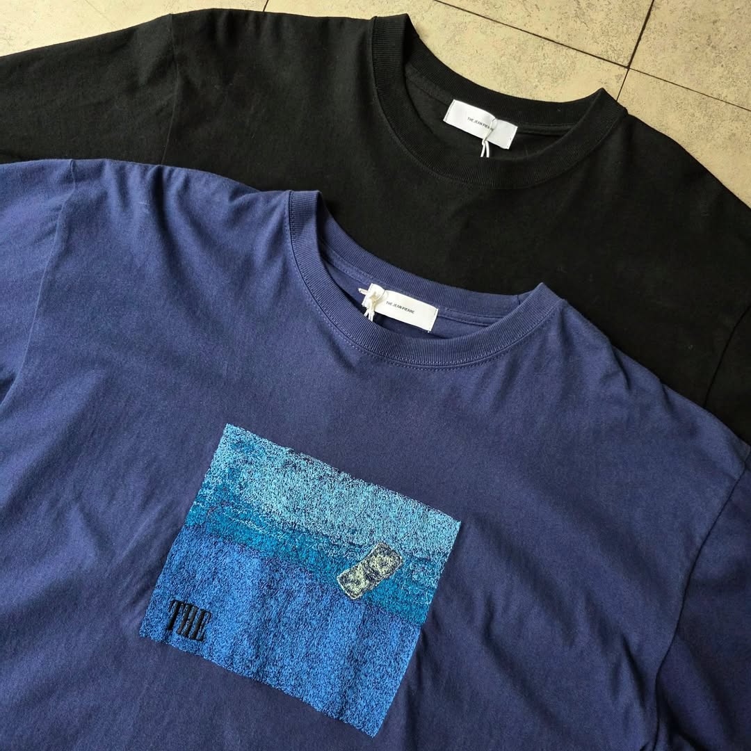 THE JEAN PIERRE / Photo EMB SS Tee (Navy)