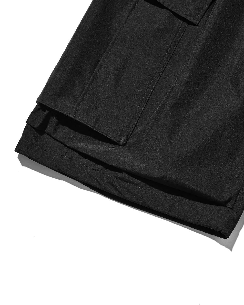 CLESSTE / +Phenix Windstopper ® By Gore-tex Labs City Mega Pocket Balloon Cargo Half Pants (Black)