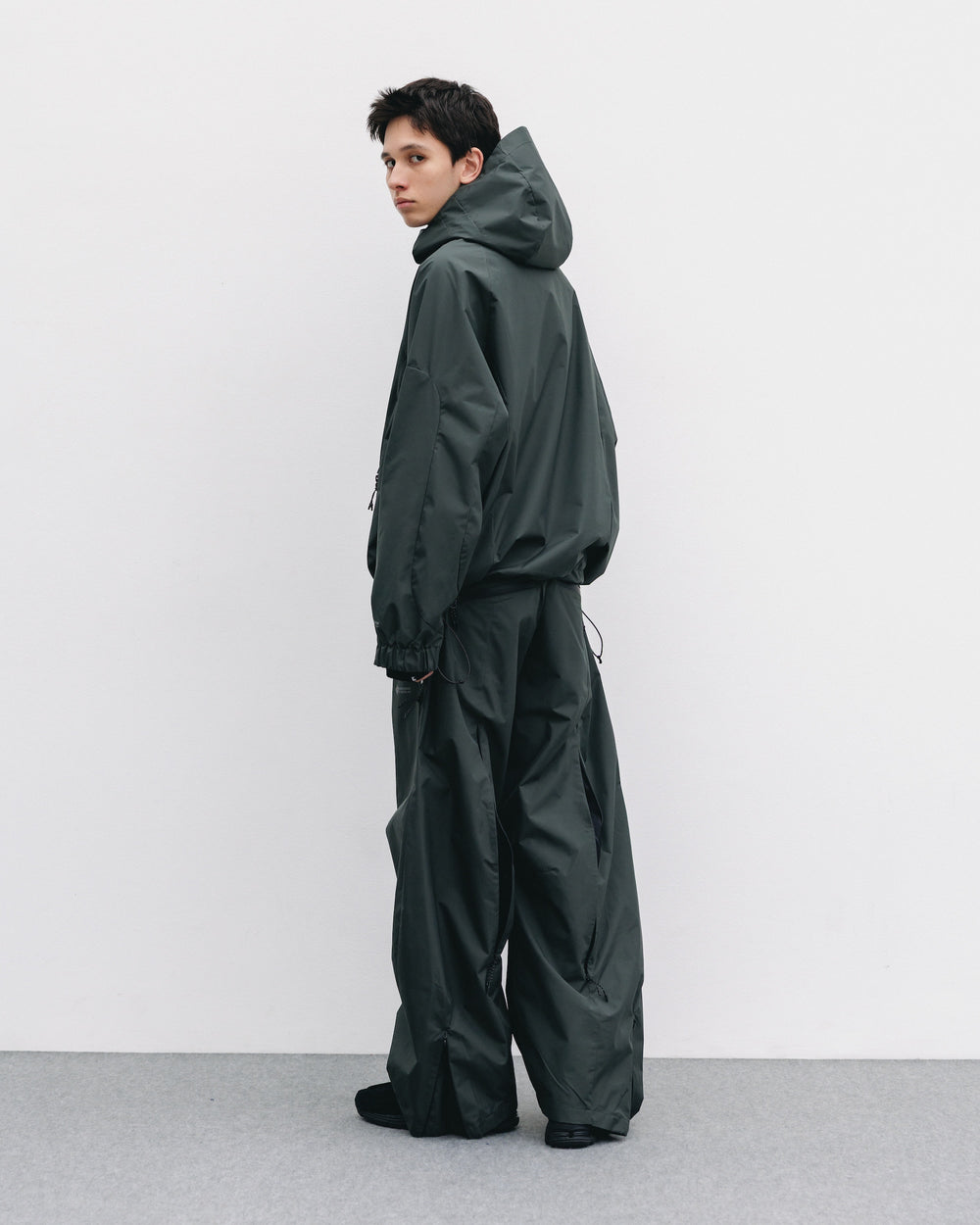 CLESSTE / +Phenix Windstopper ® By Gore-tex Labs City Mountain Jacket (Asphalt Gray)