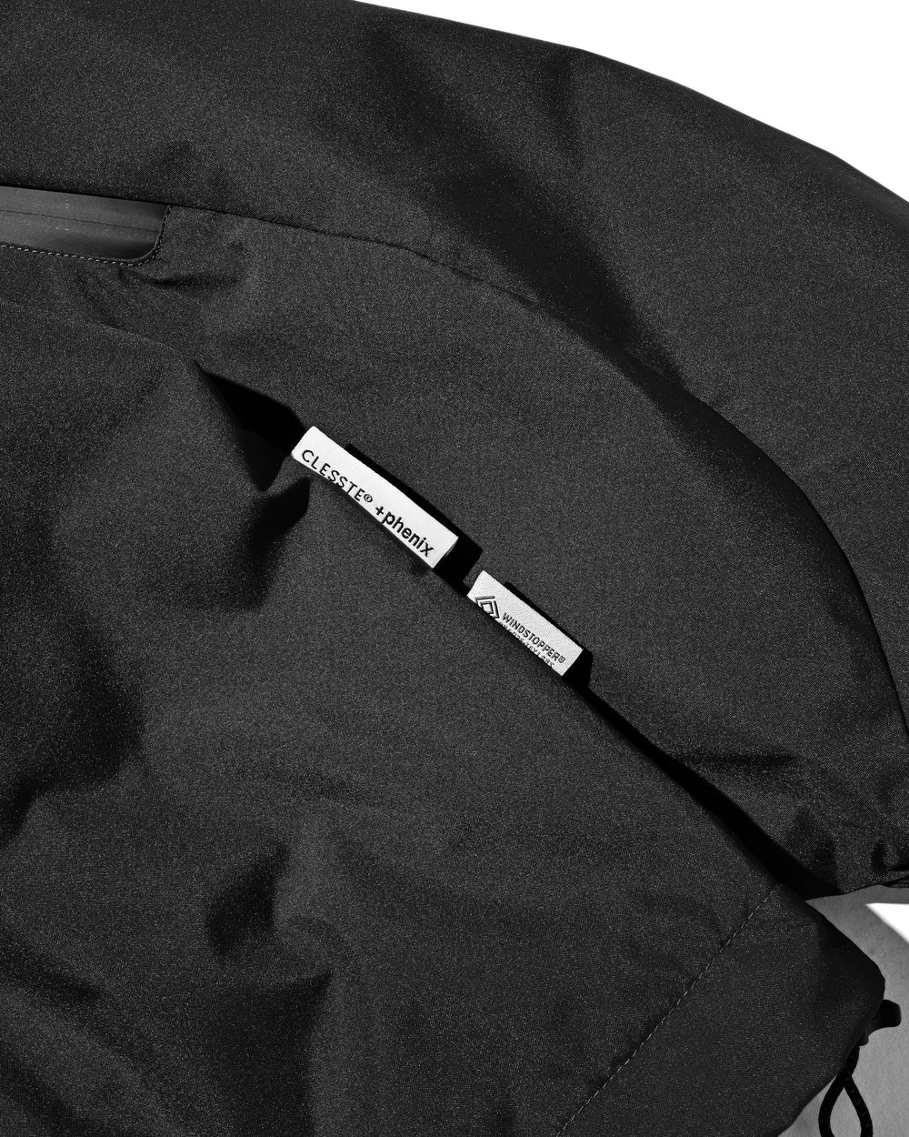 CLESSTE / +Phenix Windstopper ® By Gore-tex Labs City Mountain Jacket (Black)