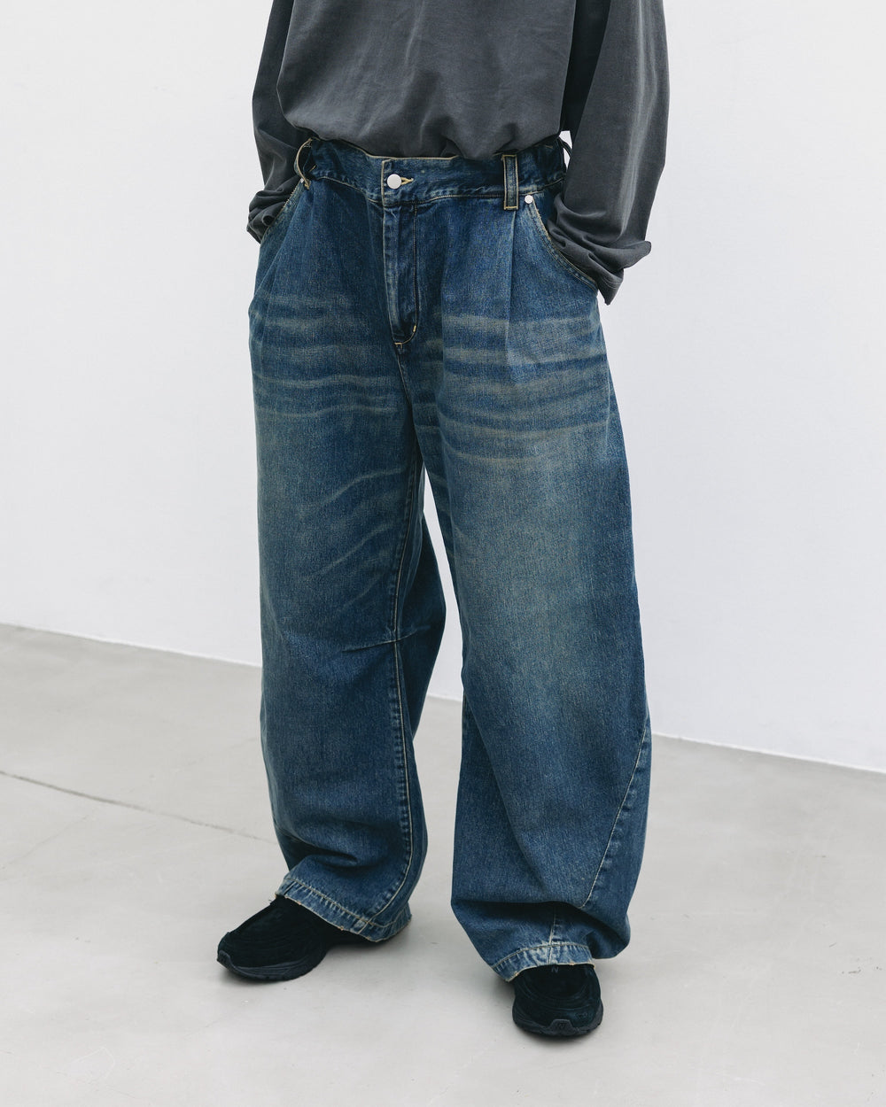 CLESSTE / Vintage Dyed Selvedge Denim Barrel Leg Pants (Vintage Indigo)