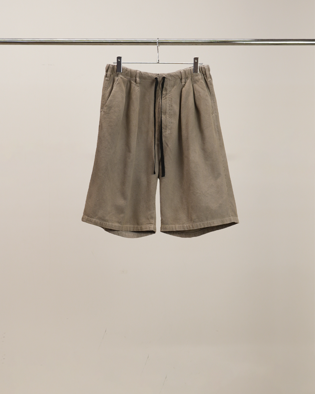 ANCELLM / C/R Duck Short Pants (Greige)