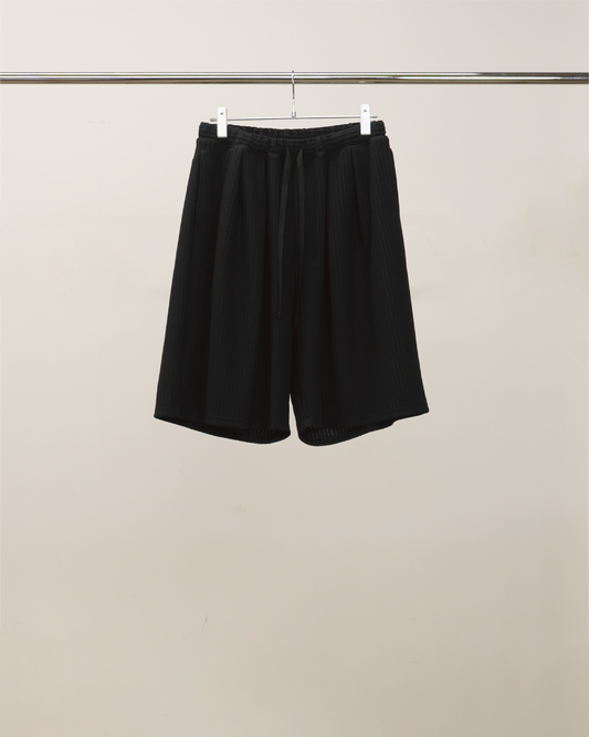 ANCELLM / Wrinkle Stripe Tuck Short Pants (Black)