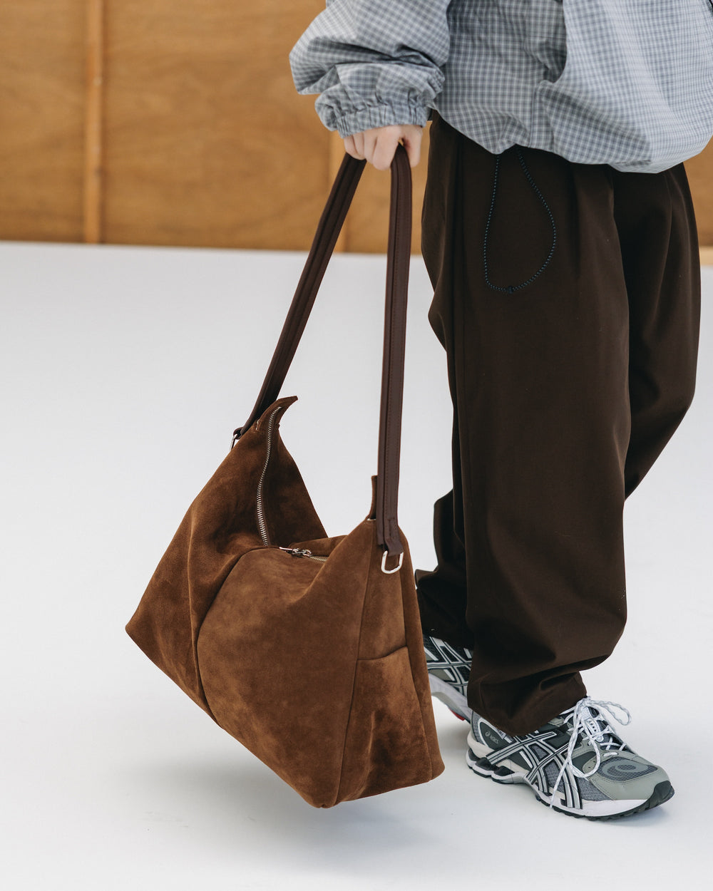 CLESSTE / Suede Nomad Bag (Brown)