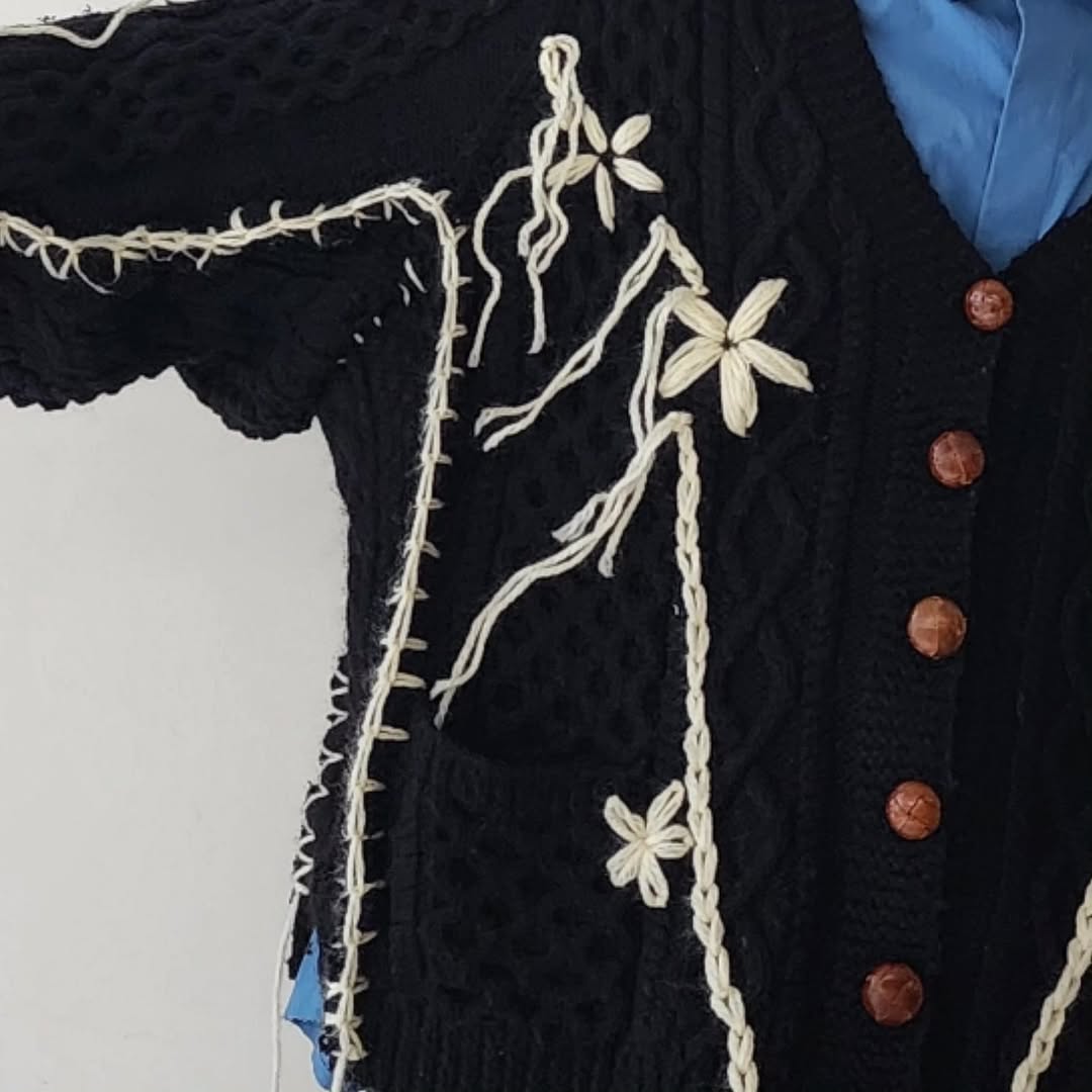 DISCOVERED / Hand Embroidery Fisherman Knit (A)