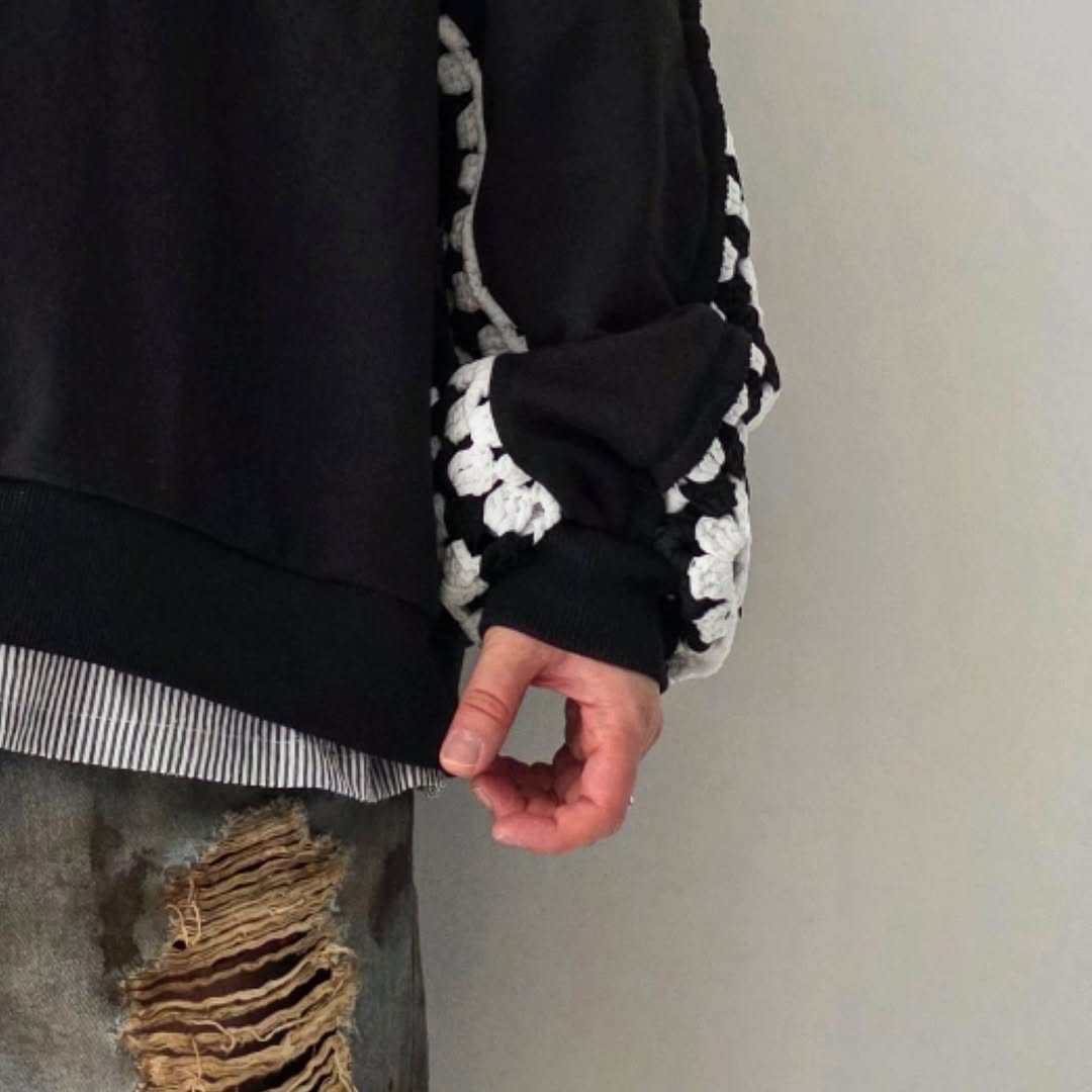 DISCOVERED / Playcard Crochet Sleeve Sweat (Black)