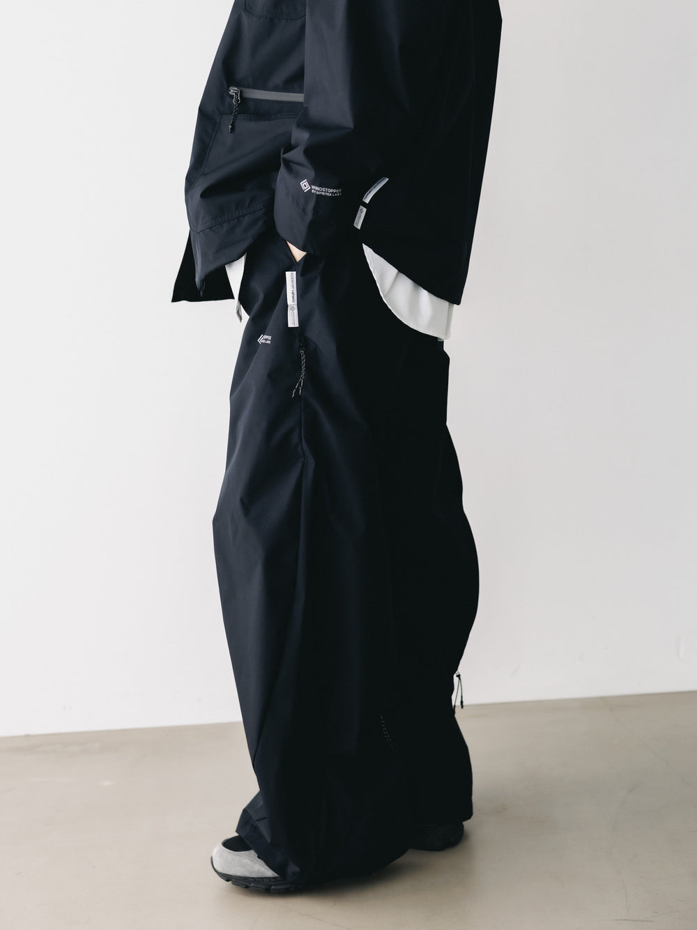 CLESSTE / +Phenix Windstopper ® By Gore-tex Labs City Barrel Leg Pants (Black)