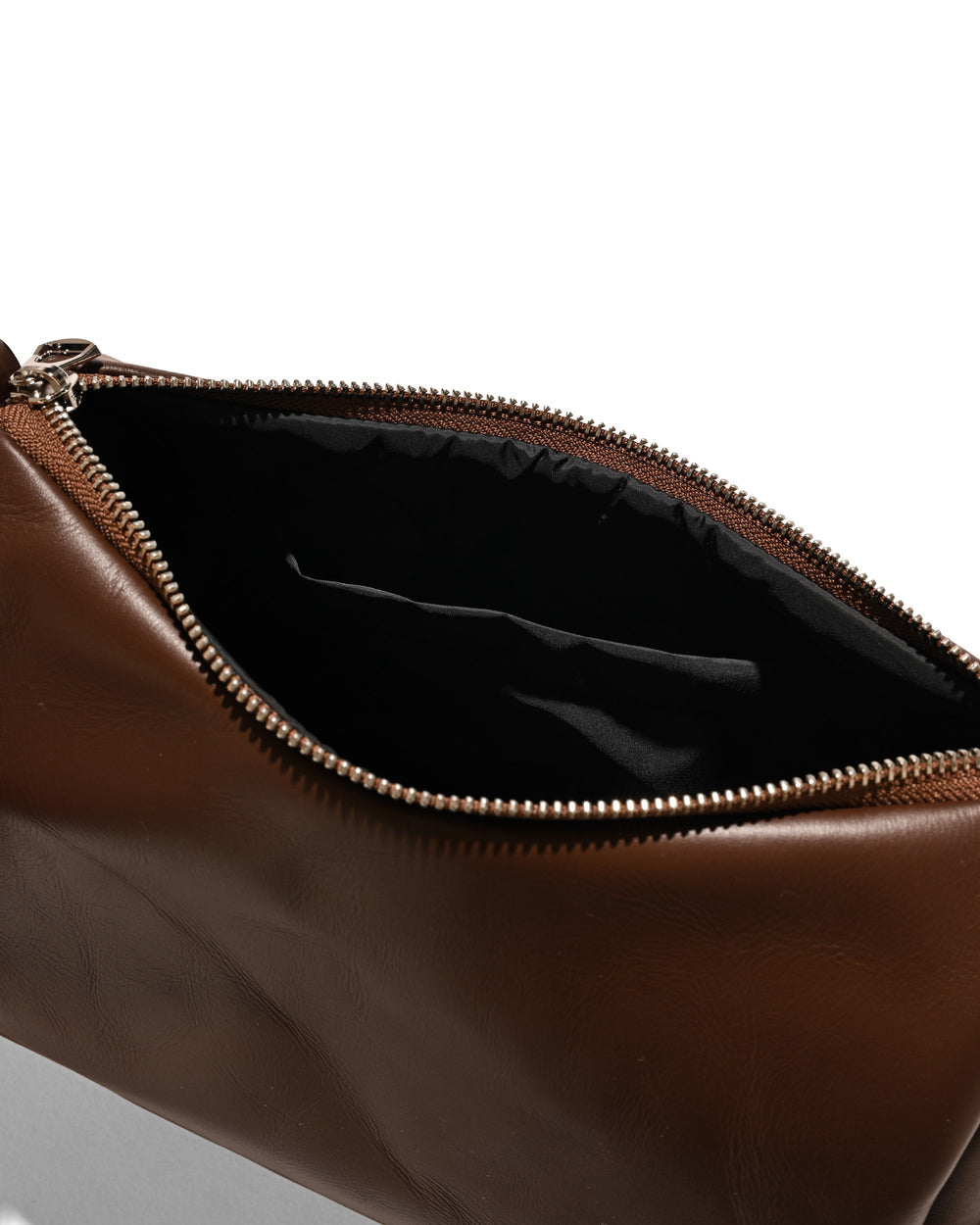 CLESSTE / Leather Day Off Bag Mini (Brown)